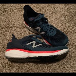 New Balance mens size 11
